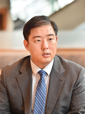 管理課 総務係 主任