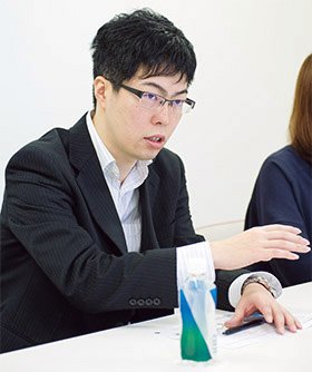 経理部業務課　課長