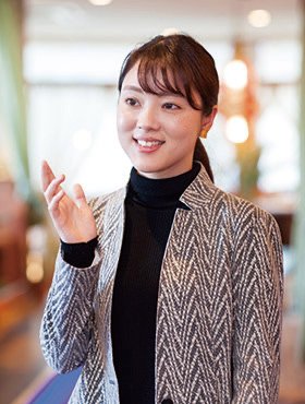 取締役マーケティングディレクター　ご担当者