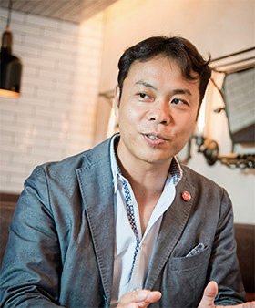 代表取締役社長 秋元 巳智雄様