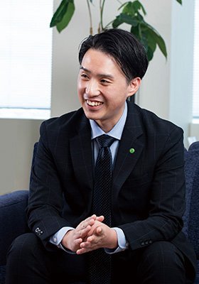 財務部 財務経理課 主任