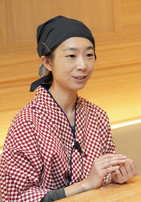 バックヤード担当者