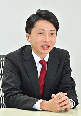 ソリューション営業部 課長