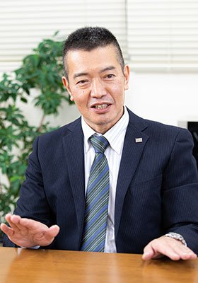 営業本部業務部次長