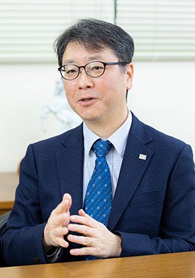 管理本部経理部長
