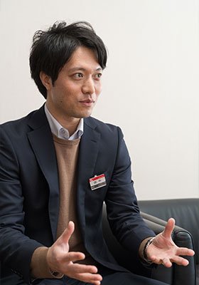 ソリューション営業部営業店支援グループ 田中 純氏
