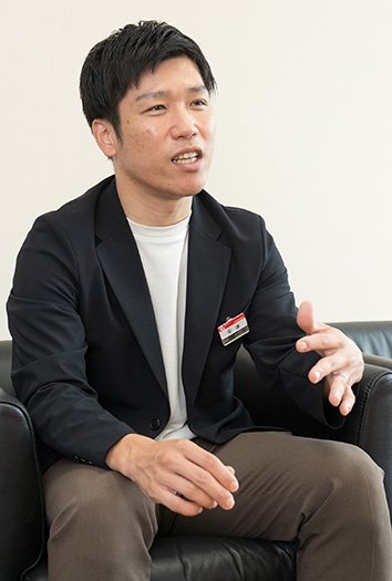 法人ソリューション部　営業店支援グループ　副企画役 安達 尚吾氏