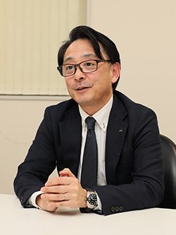 物流・システム部 物流運営課長
