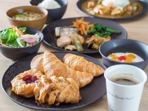 朝食