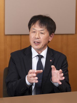 営業統括本部 特販営業部 副部長