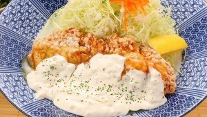 水春亭の「チキン南蛮」