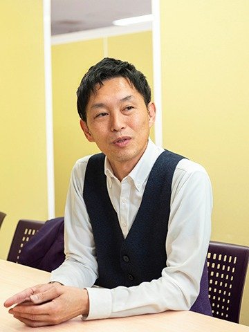 ソリューション営業部 次長