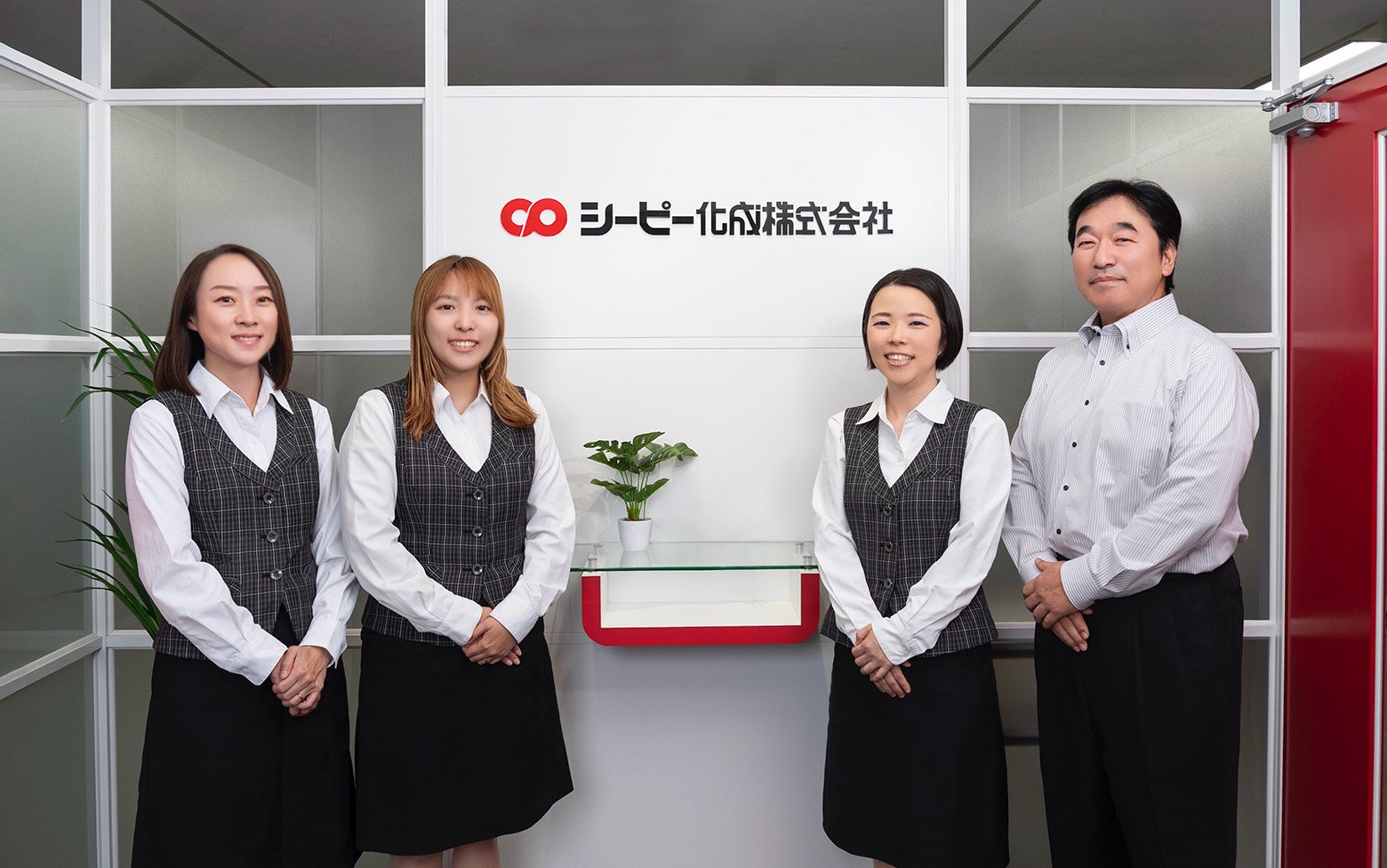 シーピー化成｜FAX注文書の手入力が5分の1に削減 - 発注書AI-OCR