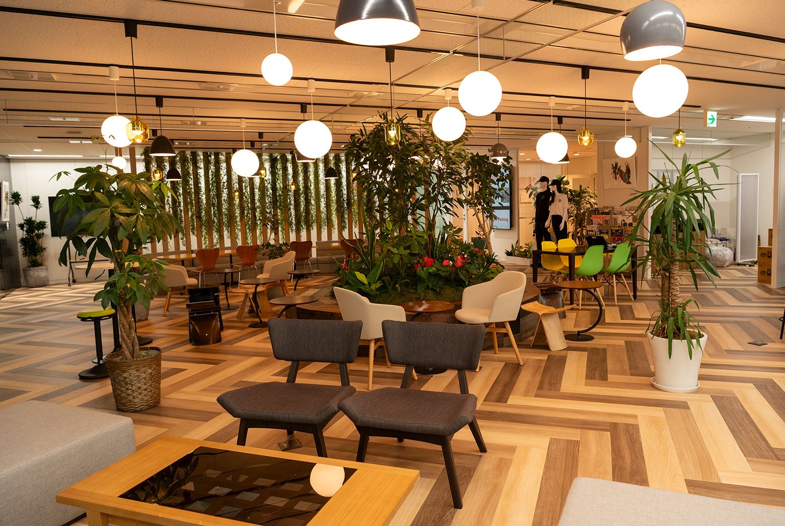 グリーンが多く、開放的なフリースペース