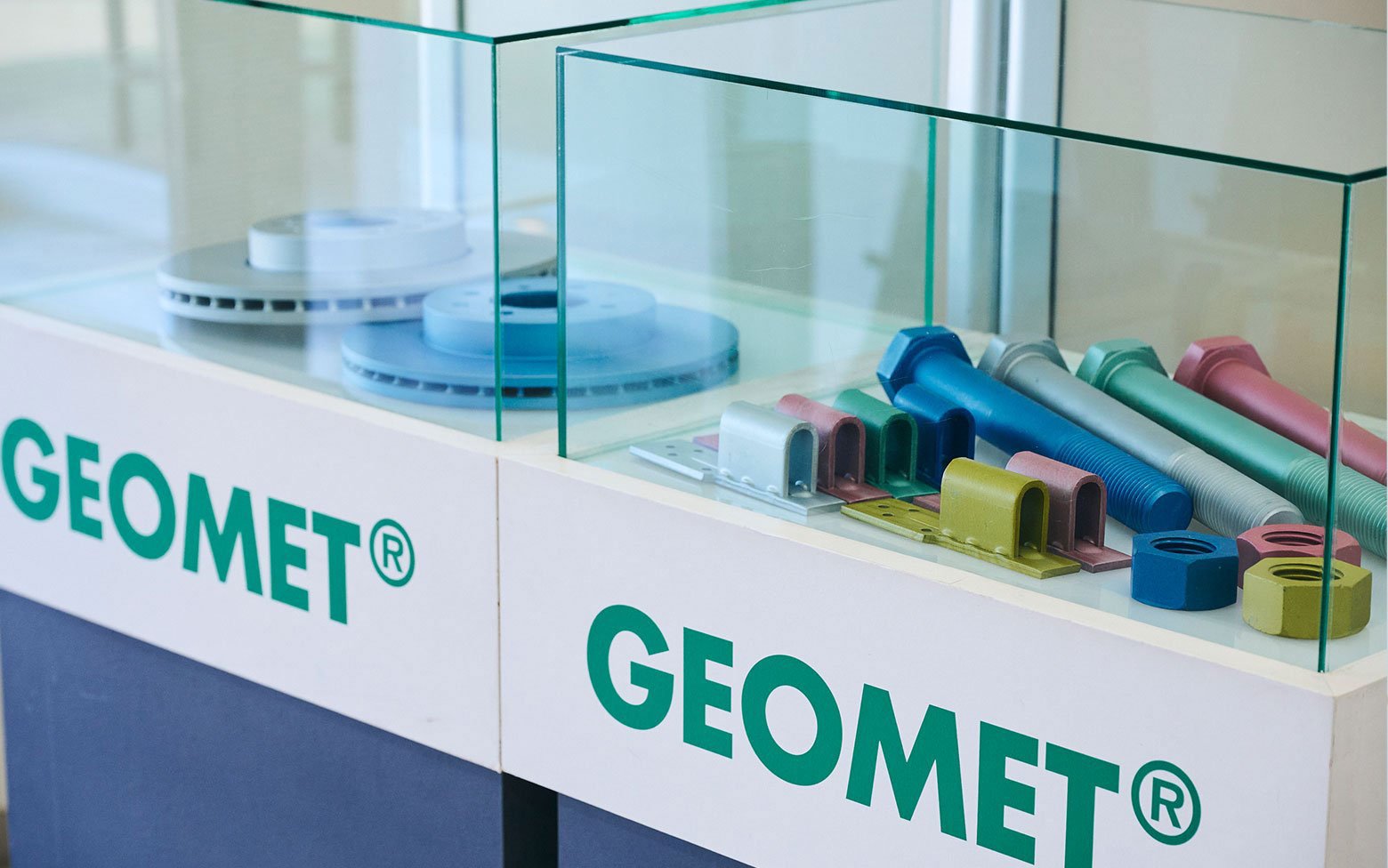 コーティング剤「ジオメット®」で塗装された機械部品