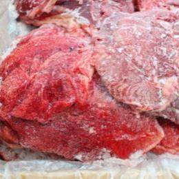 新鮮！！国産牛ホホ肉！！