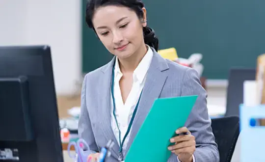 経理業務の効率化と月次決算の早期化を実現！