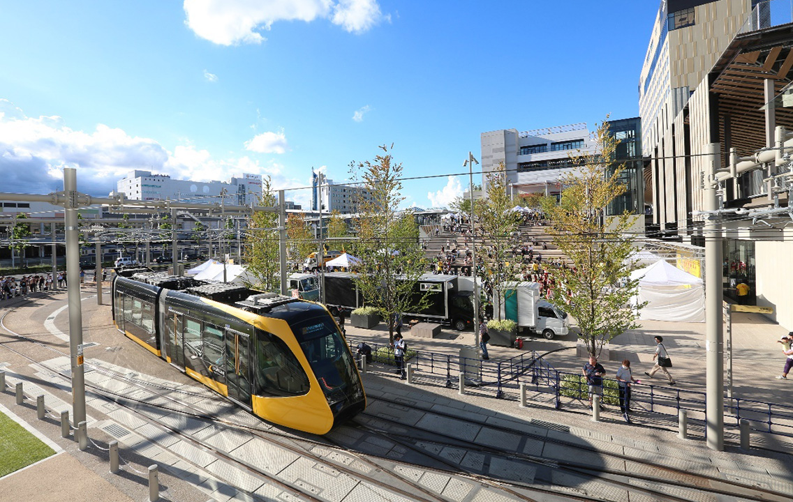 LRT（次世代型路面電車）「ライトライン」